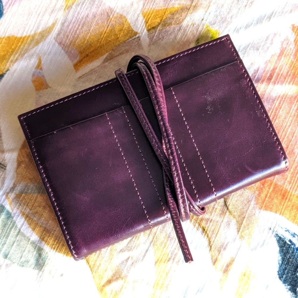 Brontibay leather wallet in plum